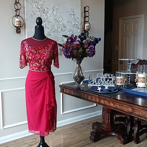 NWT Spectacular Red Illusions Cocktail Dress By Virgos Lounge. Size 8 - Picture 9 of 16